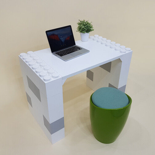 Stylish Writing Desk 